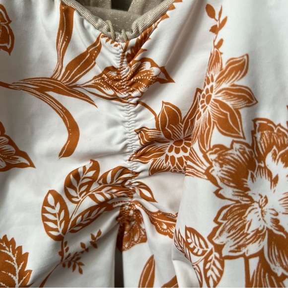 Maaji Nacar Faena Metallic One-Piece Swimsuit in Open Beige Size Large - Picture 7 of 12